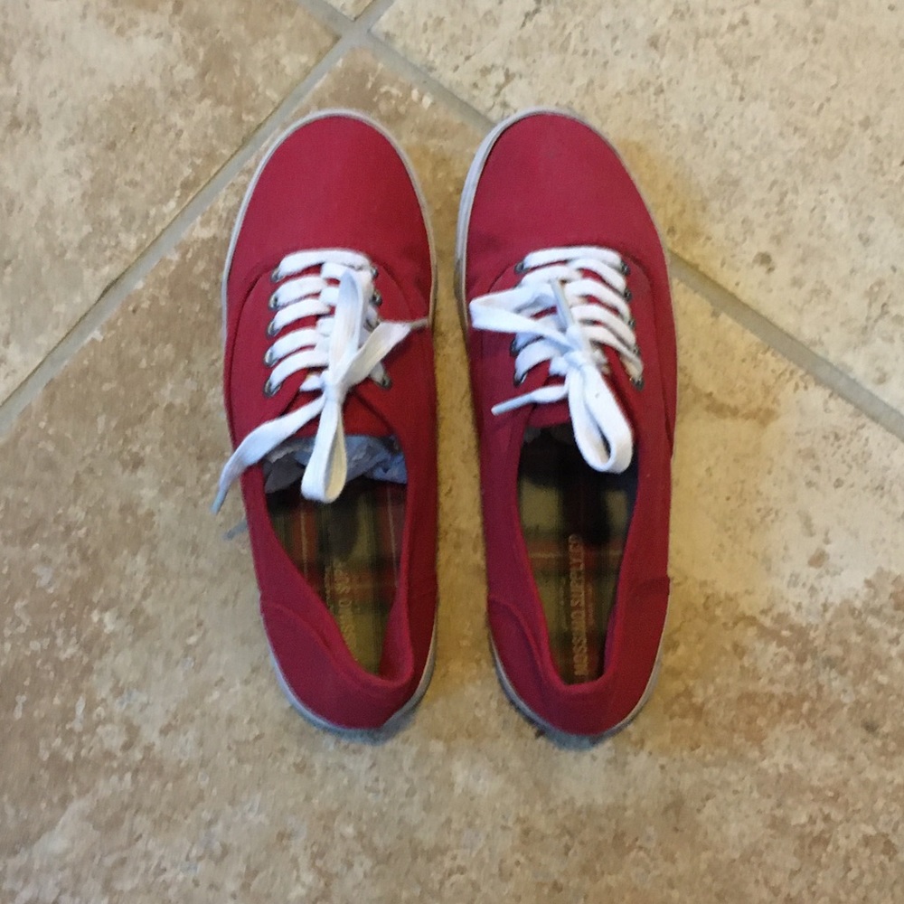 Red and white fashion sneakers
